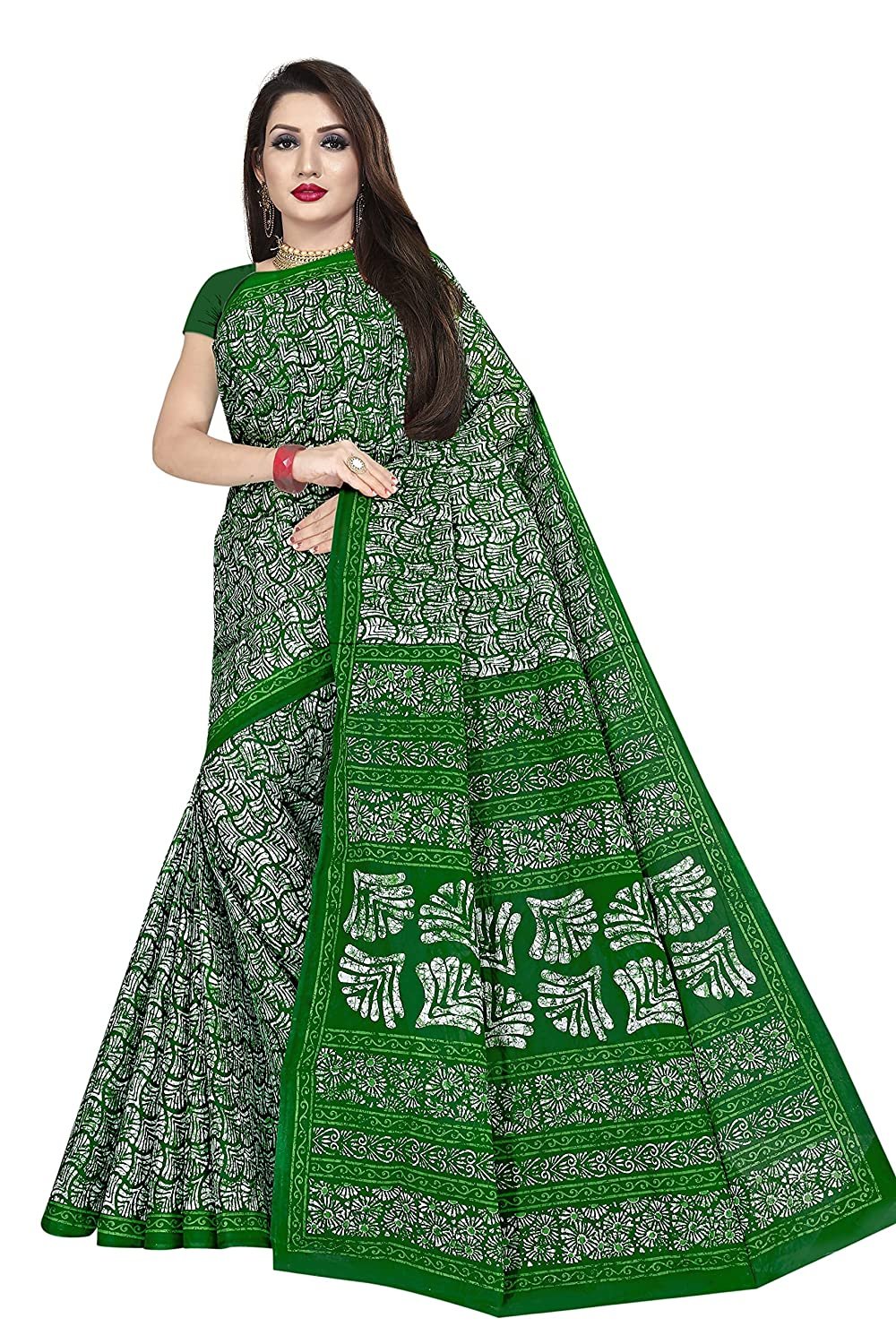 Color Name: Parrot Green and Dark Green